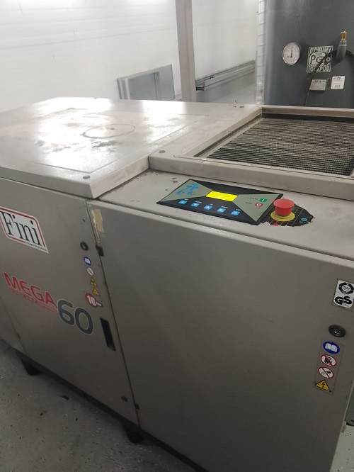 Контроллер MAM880 в компрессоре FINI MEGA60